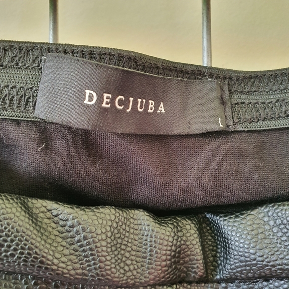 Decjuba Black Pant Leggings Large / AU 14 | Like New / Excellent Condition - Picture 5 of 16